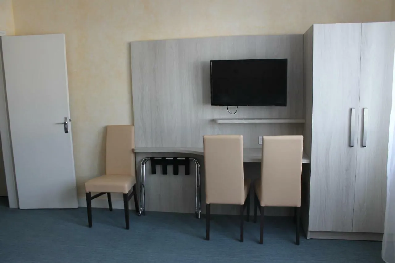 Hotel De La Mer Quiberon 3*,